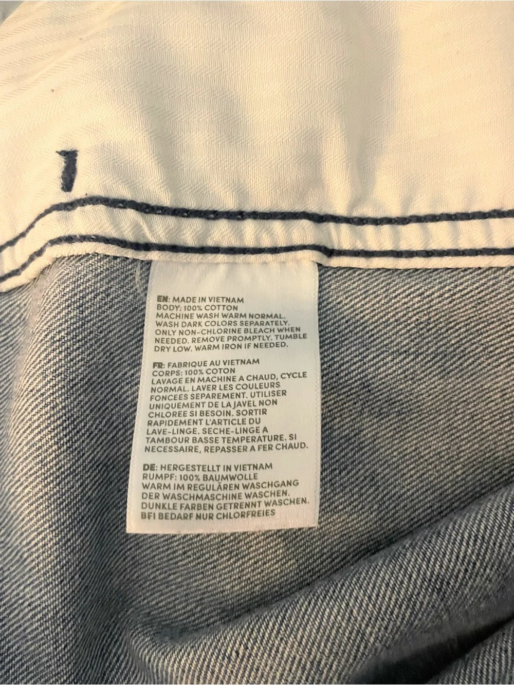 Lands’ End Pleated Slouchy Denim Bermuda Shorts 10